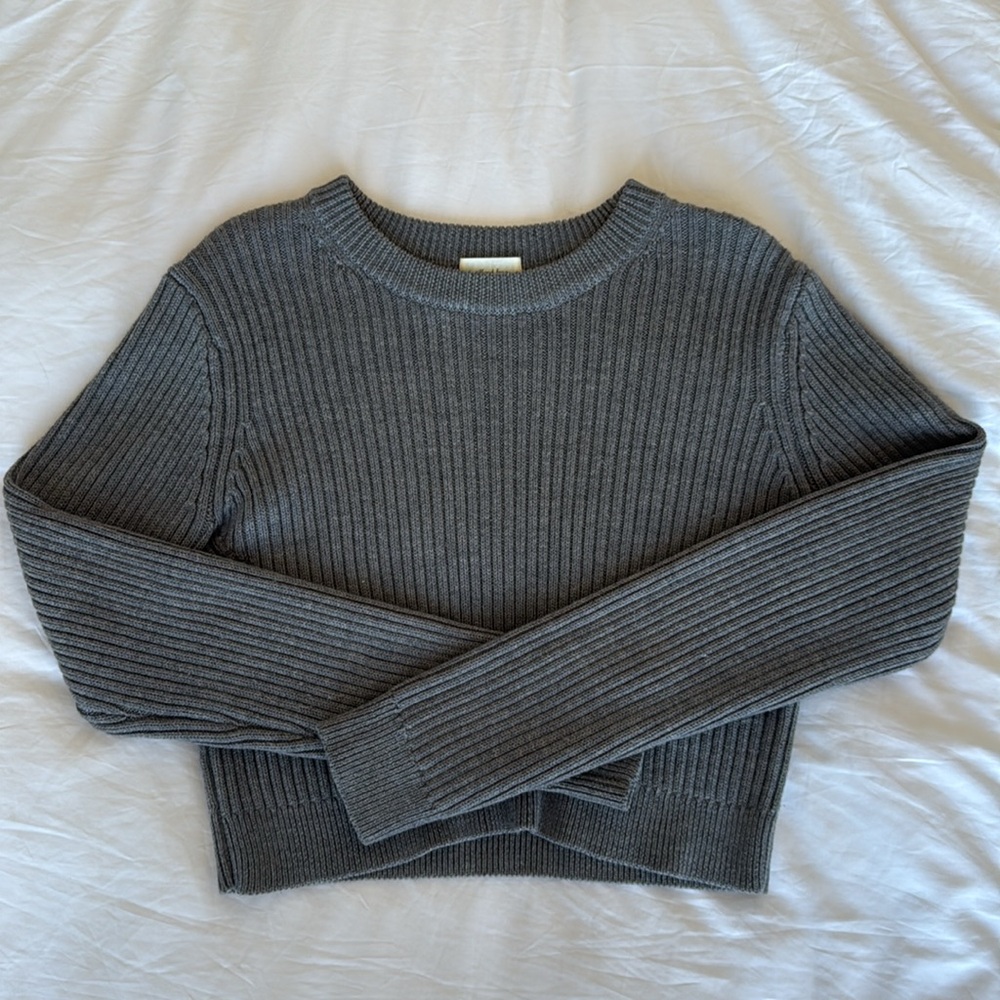 Aritzia Wilfred Free Cropped Sweater